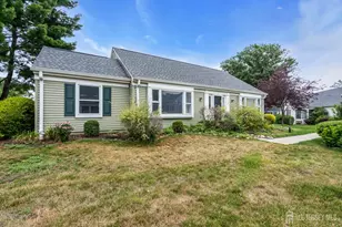 452A Roxbury Ln, Monroe Township, NJ 08831 - Photo 2