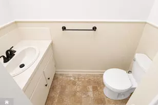 76 Lexington Cir, Old Bridge Township, NJ 07747 - Photo 4