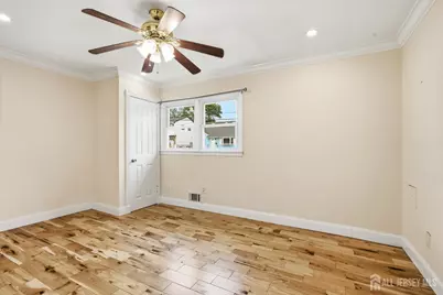 264 E George Place E, Iselin, NJ 08830 - Photo 18