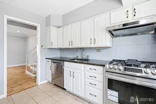 264 E George Pl E, Iselin, NJ 08830 - Photo 8