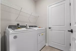 206 Lyla Ln, Middlesex, NJ 08091 - Photo 14
