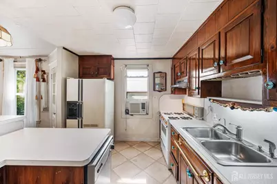 78 Lawrence Avenue, Highland Park, NJ 08904 - Photo 16