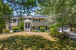 5 Yale Ct, East Brunswick Township, NJ 08816 - Photo 1