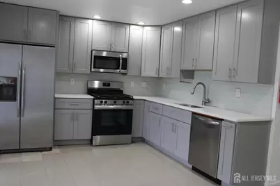 82 Washington Avenue, Iselin, NJ 08830 - Photo 8