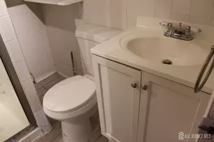 82 Washington Ave, Iselin, NJ 08830 - Photo 20