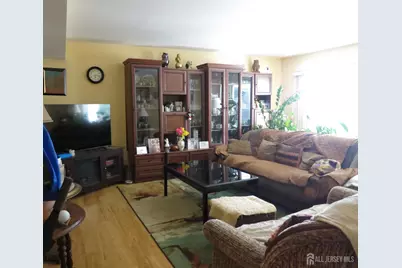 37 Aspen Avenue, Englishtown, NJ 07726 - Photo 2