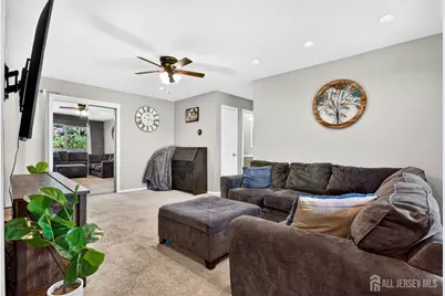 248 Alpine Way #B, Woodbridge Township, NJ 0709 - Photo 6