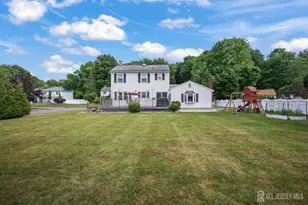 40 Staghorn Dr, North Brunswick Township, NJ 08902 - Photo 36