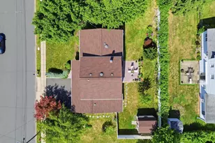 10 Tyroler Ct, Edison, NJ 08820 - Photo 36