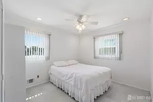 10 Tyroler Ct, Edison, NJ 08820 - Photo 20