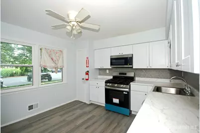 13 Tiger Lilly Court, Sayreville, NJ 08872 - Photo 4