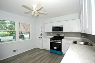 13 Tiger Lilly Ct, Sayreville, NJ 08872 - Photo 4