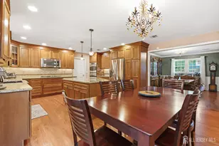 4 Woodruff Rd, Edison, NJ 08820 - Photo 12