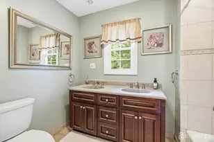 4 Woodruff Rd, Edison, NJ 08820 - Photo 32