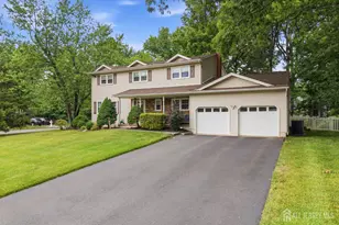 4 Woodruff Rd, Edison, NJ 08820 - Photo 2