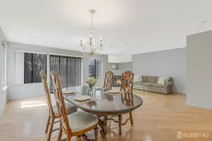 12 Carriage Pl, Edison, NJ 08820 - Photo 4