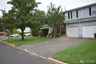 99 Brookview Cir, Jamesburg, NJ 08831 - Photo 2