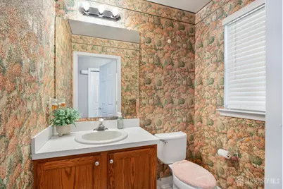 212 N Pondview Boulevard N, Monroe Township, NJ 08831 - Photo 10