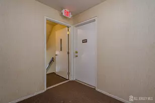 1005 Hidden Village Dr, Perth Amboy, NJ 08861 - Photo 2
