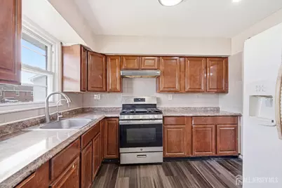 42 Mercer Street, Carteret, NJ 07008 - Photo 10