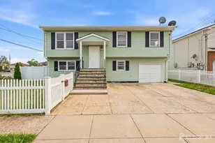 42 Mercer St, Carteret, NJ 07008 - Photo 1