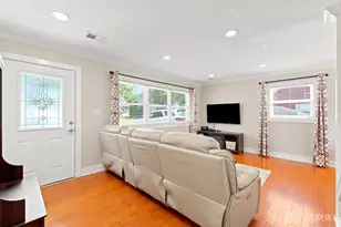 110 W Francis St, Iselin, NJ 08830 - Photo 4