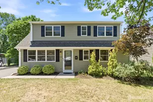 110 W Francis St, Iselin, NJ 08830 - Photo 2