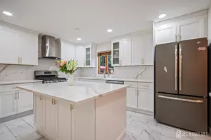 16 London Dr, East Brunswick Township, NJ 08816 - Photo 10