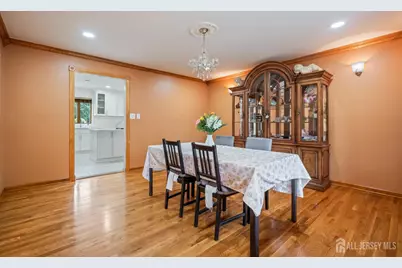 16 London Drive, East Brunswick Township, NJ 08816 - Photo 8