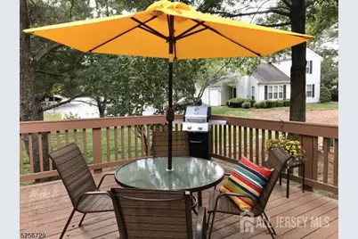 173 Jordans Circle, Franklin Township, NJ 08873 - Photo 8