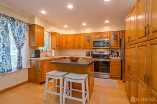 9 Mission Hills Rd, Clinton Township, NJ 08801 - Photo 8