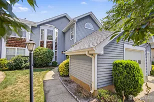 13 Ashbourne Dr, Monroe Township, NJ 08831 - Photo 2