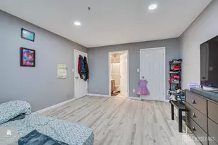 1626 Waterford Dr, Edison, NJ 08817 - Photo 16