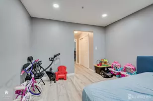 1626 Waterford Dr, Edison, NJ 08817 - Photo 20
