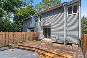 27 Davids Ct, South Brunswick Township, NJ 08810 - Photo 30