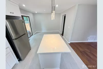 27 Davids Court, South Brunswick Township, NJ 08810 - Photo 6