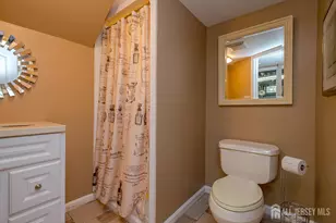 38 Holly Dr, Sayreville, NJ 08859 - Photo 24