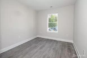 195 Greenwood Dr, Old Bridge Township, NJ 08857 - Photo 22