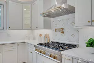 54 Nevsky St, Edison, NJ 08820 - Photo 8