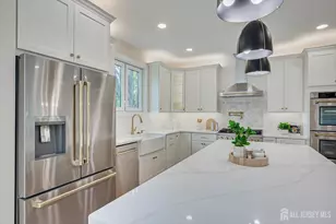 54 Nevsky St, Edison, NJ 08820 - Photo 16