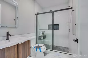 54 Nevsky St, Edison, NJ 08820 - Photo 40