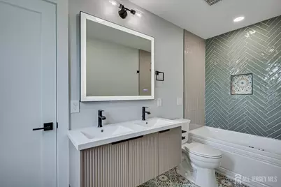 54 Nevsky Street, Edison, NJ 08820 - Photo 28