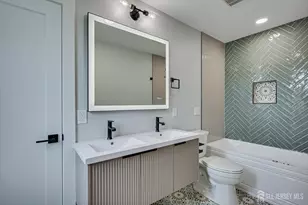 54 Nevsky St, Edison, NJ 08820 - Photo 28