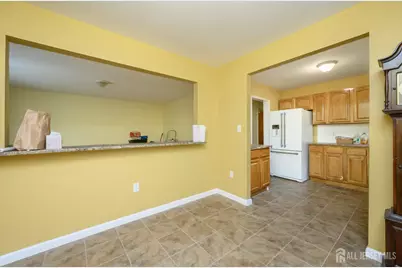 197 W 26th Street W, Bayonne, NJ 07002 - Photo 10