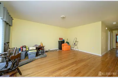 197 W 26th Street W, Bayonne, NJ 07002 - Photo 4