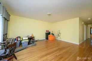 197 W 26th Street W, Bayonne, NJ 07002 - Photo 4