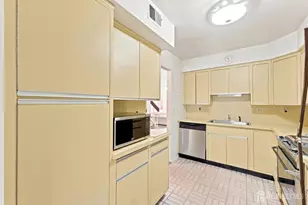 16 Irongate St, Metuchen, NJ 08840 - Photo 10