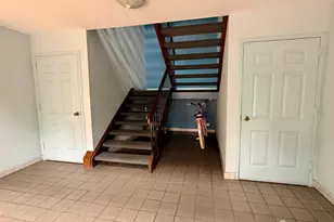 902 Woodhaven Dr, Edison, NJ 08817 - Photo 16