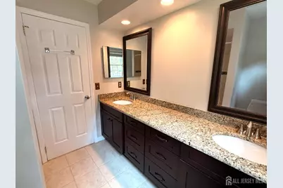 902 Woodhaven Drive, Edison, NJ 08817 - Photo 12