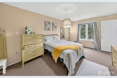 109 Michaels Court, Woodbridge Township, NJ 07095 - Photo 22